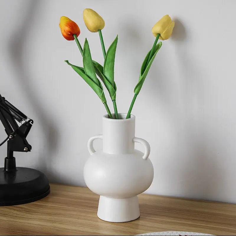 Taufora Halil - Minimalist Ceramic Vases