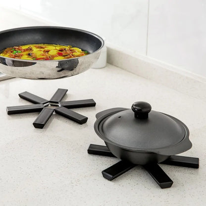 Taufora Halil - Foldable Heat Resistant Trivet